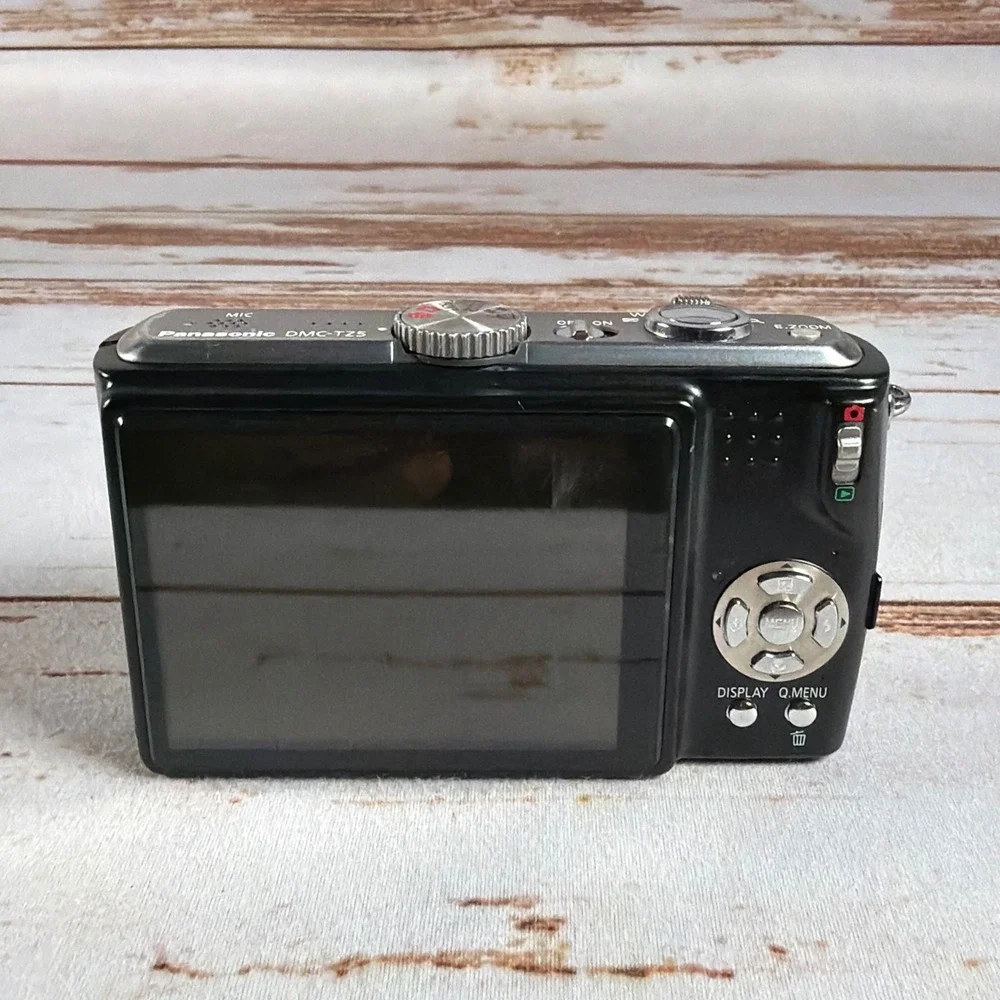 Panasonic Lumix DMC-TZ5 9.1MP 10x Zoom FOR PARTS REPAIR Display Issue